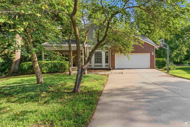 1000 Stratford Circle, Manhattan, KS 66503