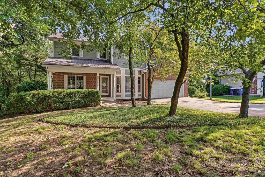 1000 Stratford Circle, Manhattan, KS 66503
