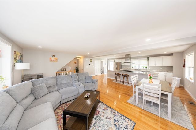 18 Craftsman Ct 16, Grafton, MA 01560