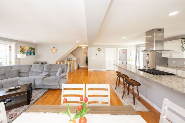 18 Craftsman Ct 16, Grafton, MA 01560