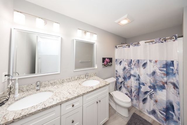18 Craftsman Ct 16, Grafton, MA 01560