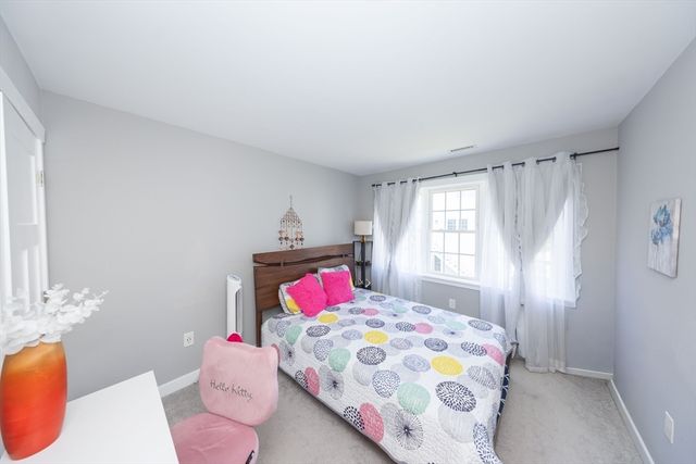 18 Craftsman Ct 16, Grafton, MA 01560