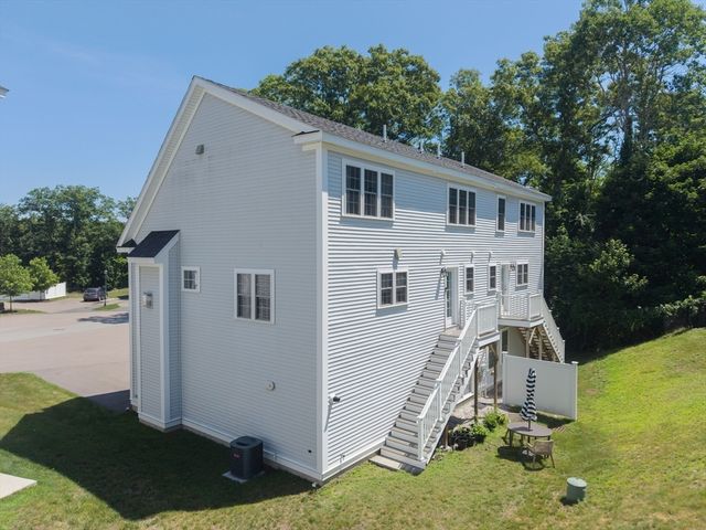 18 Craftsman Ct 16, Grafton, MA 01560