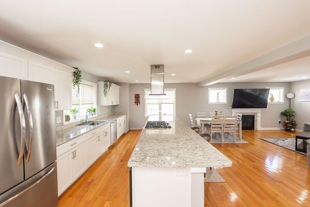 18 Craftsman Ct 16, Grafton, MA 01560