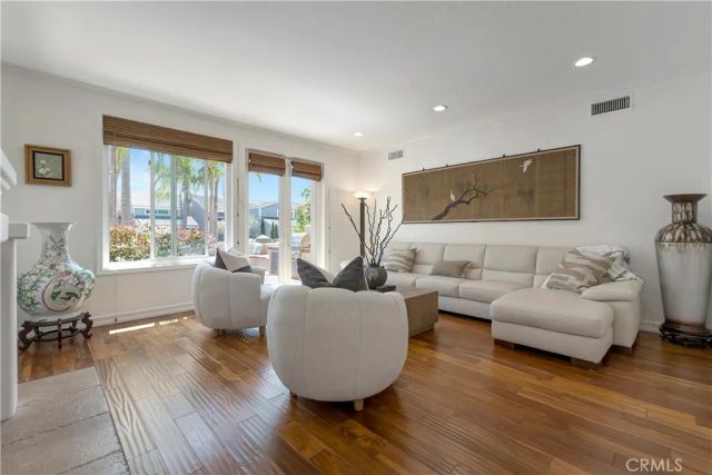 515 20th Street, Huntington Beach, CA 92648