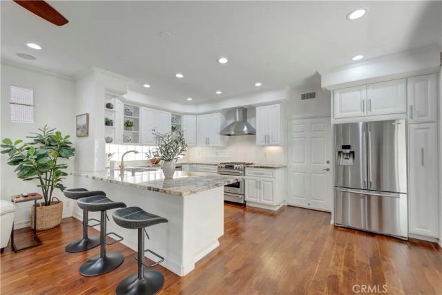515 20th Street, Huntington Beach, CA 92648
