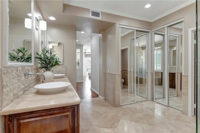 515 20th Street, Huntington Beach, CA 92648