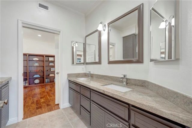 515 20th Street, Huntington Beach, CA 92648