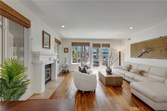 515 20th Street, Huntington Beach, CA 92648
