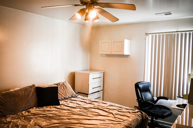 945 Commonwealth Court 4, Vernon Hills, IL 60061