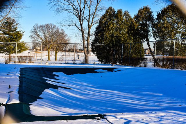 945 Commonwealth Court 4, Vernon Hills, IL 60061