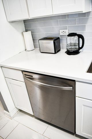 945 Commonwealth Court 4, Vernon Hills, IL 60061