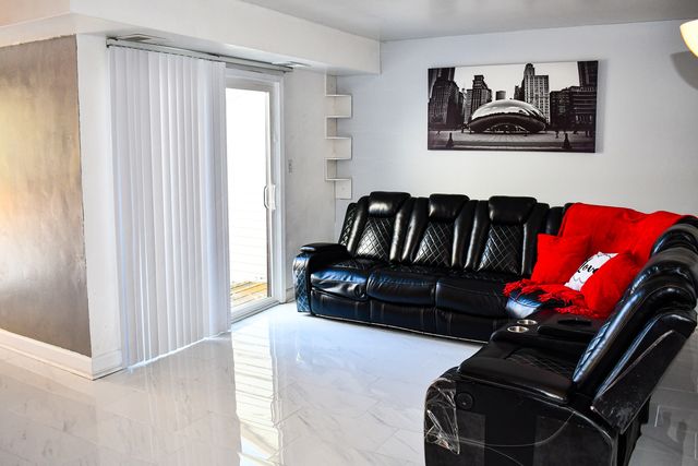 945 Commonwealth Court 4, Vernon Hills, IL 60061