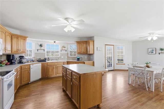 3708 Richmond Drive, Leavenworth, KS 66048