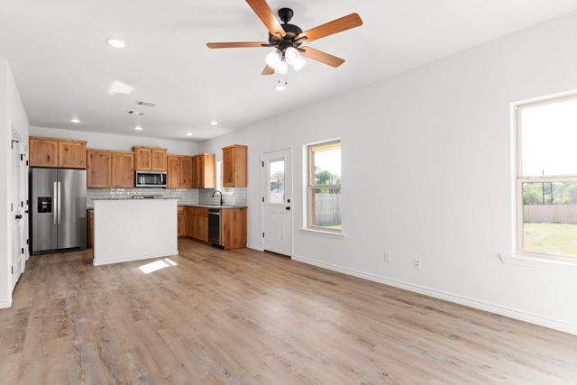 913 Blane Circle CIR, Lampasas, TX 76550