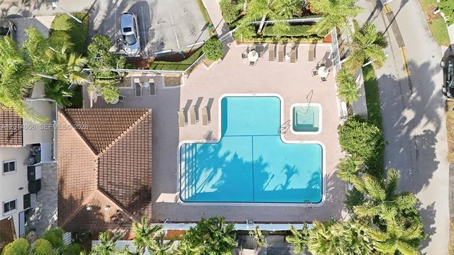 926 Opal Ter, Weston, FL 33326