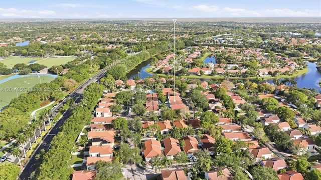 926 Opal Ter, Weston, FL 33326