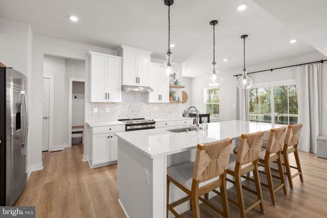 6486 HAWKEYE DR, King George, VA 22485