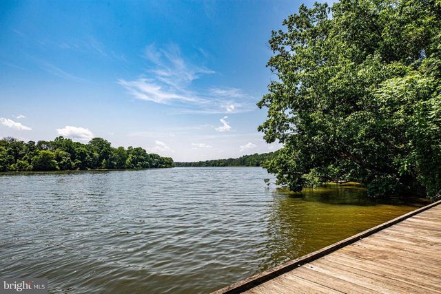 6486 HAWKEYE DR, King George, VA 22485