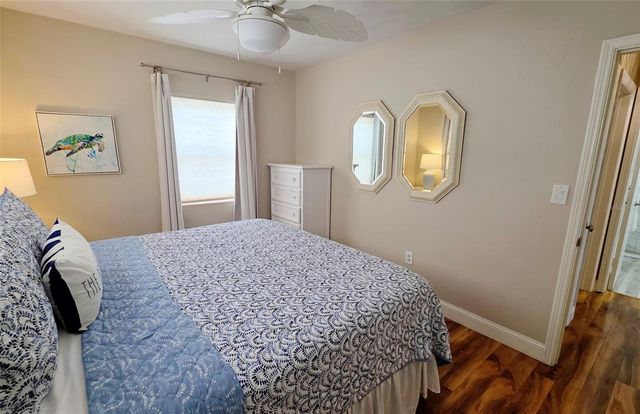 2442 WOOD STREET, Sarasota, FL 34237