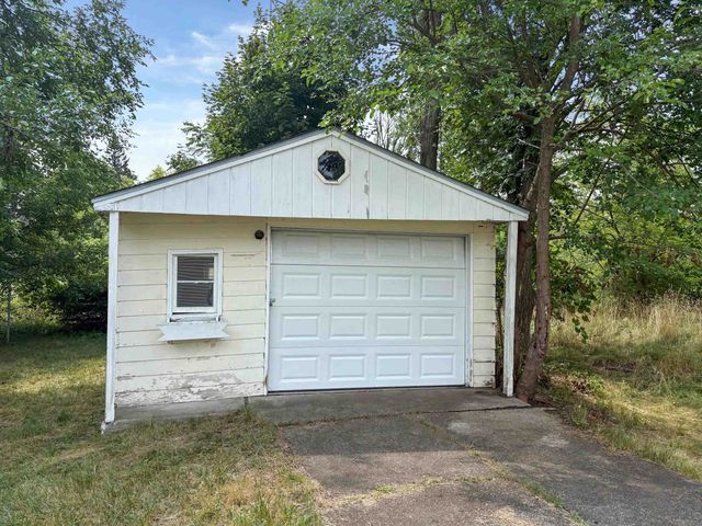 334 E Baltimore Boulevard, Flint, MI 48505