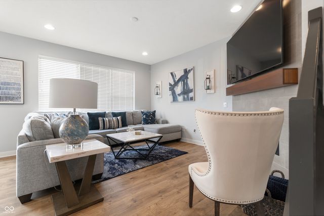 1282 Fairfax Manor Drive, Carmel, IN 46032