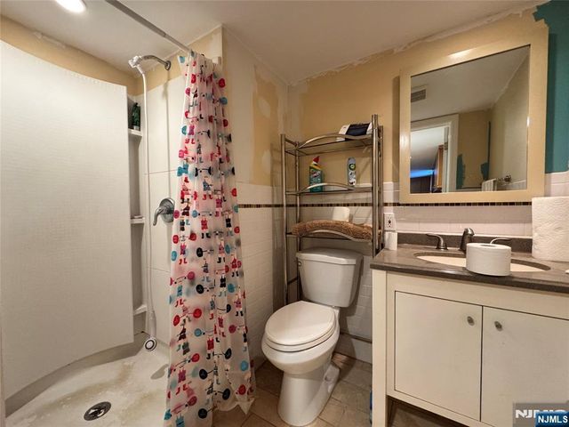 717 1st Street, Lyndhurst, NJ 07071