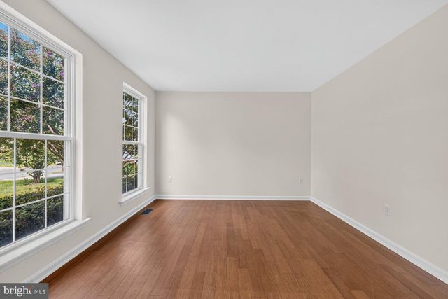 10095 POST OAK TER, Manassas, VA 20110