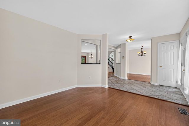 10095 POST OAK TER, Manassas, VA 20110