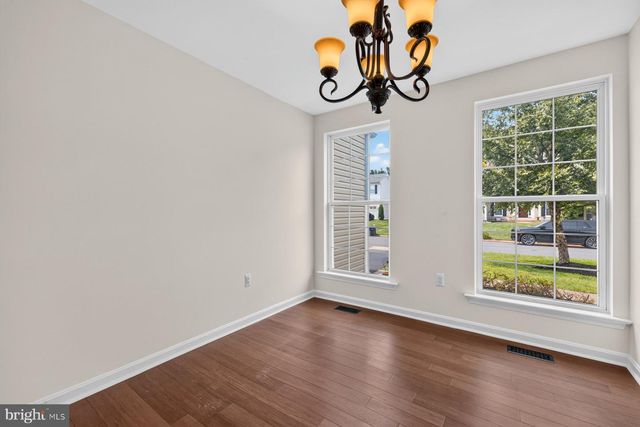 10095 POST OAK TER, Manassas, VA 20110