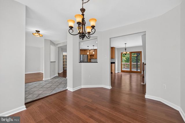 10095 POST OAK TER, Manassas, VA 20110