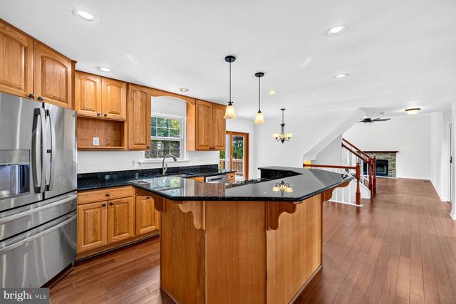 10095 POST OAK TER, Manassas, VA 20110