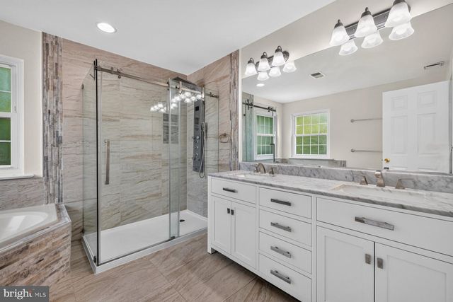 10095 POST OAK TER, Manassas, VA 20110