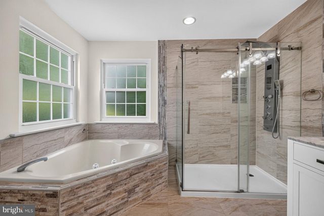 10095 POST OAK TER, Manassas, VA 20110