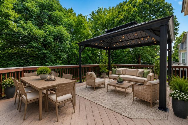 10095 POST OAK TER, Manassas, VA 20110