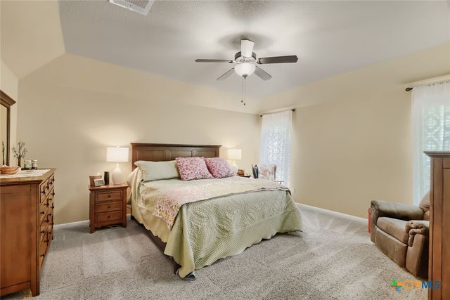 2262 Sun Chase Boulevard, New Braunfels, TX 78130