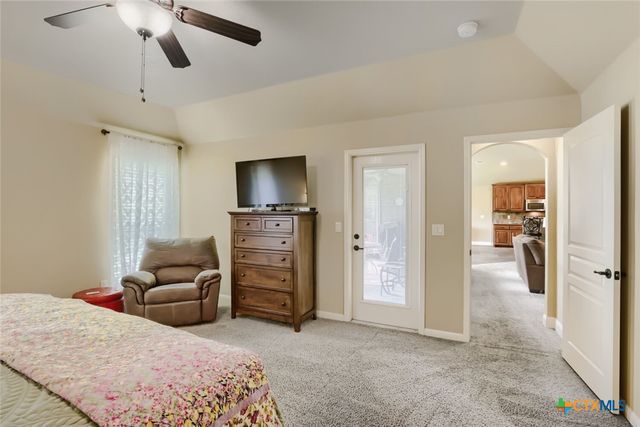 2262 Sun Chase Boulevard, New Braunfels, TX 78130