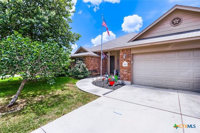 2262 Sun Chase Boulevard, New Braunfels, TX 78130
