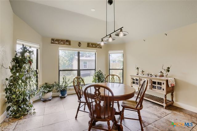 2262 Sun Chase Boulevard, New Braunfels, TX 78130