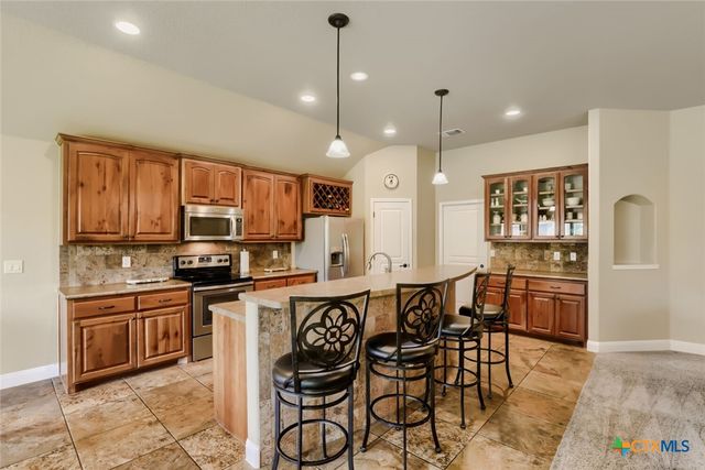 2262 Sun Chase Boulevard, New Braunfels, TX 78130