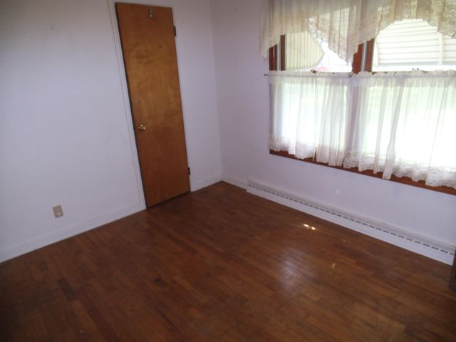 911 S Powell Road, Essexville, MI 48732