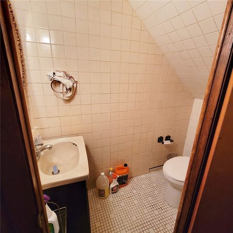 7016 Frankstown Ave, Homewood Brushton, PA 15208