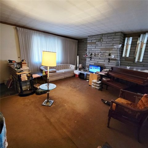 7016 Frankstown Ave, Homewood Brushton, PA 15208