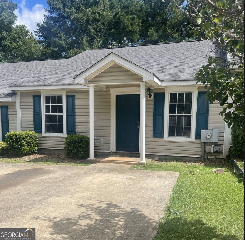 105 Clara Jean Court, Lagrange, GA 30241