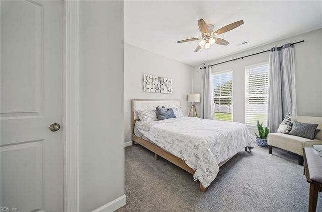 3204 Hector LN, Chesapeake, VA 23323