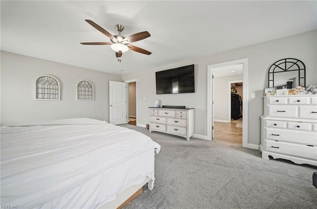 3204 Hector LN, Chesapeake, VA 23323