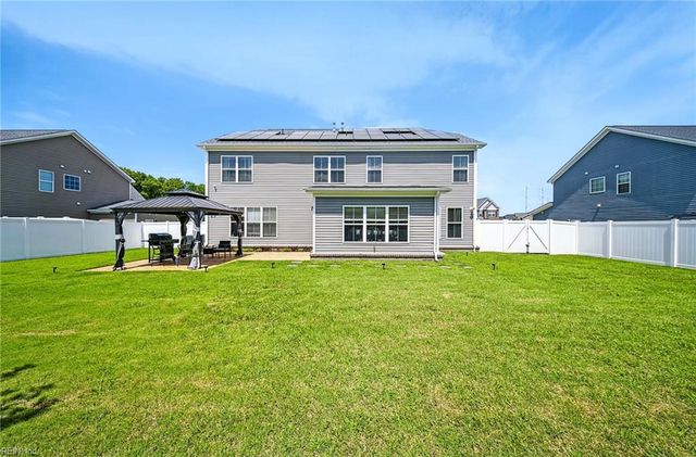 3204 Hector LN, Chesapeake, VA 23323