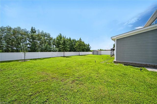 3204 Hector LN, Chesapeake, VA 23323