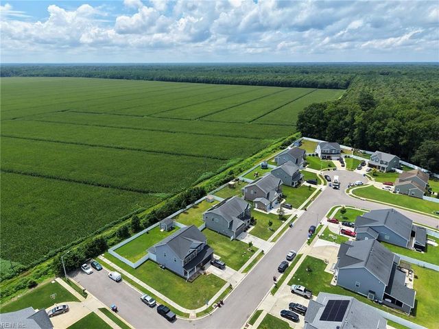 3204 Hector LN, Chesapeake, VA 23323
