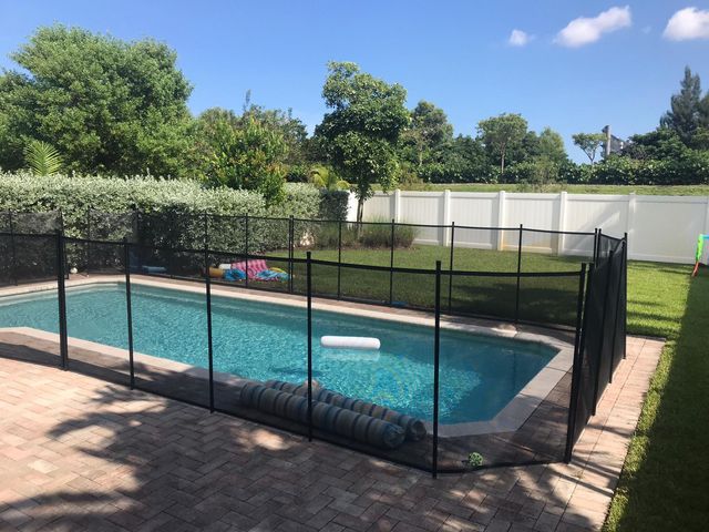 19103 NE 8th Court, Miami, FL 33179